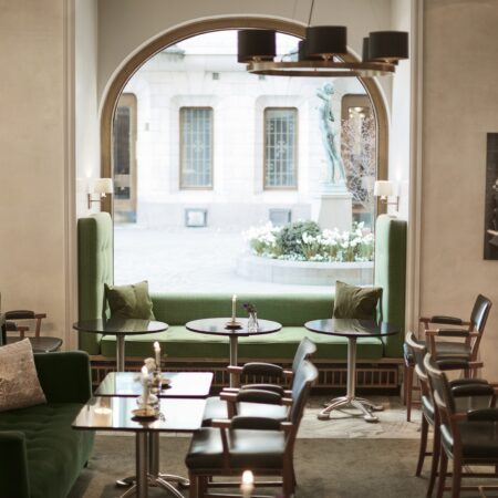 restaurant-low-res