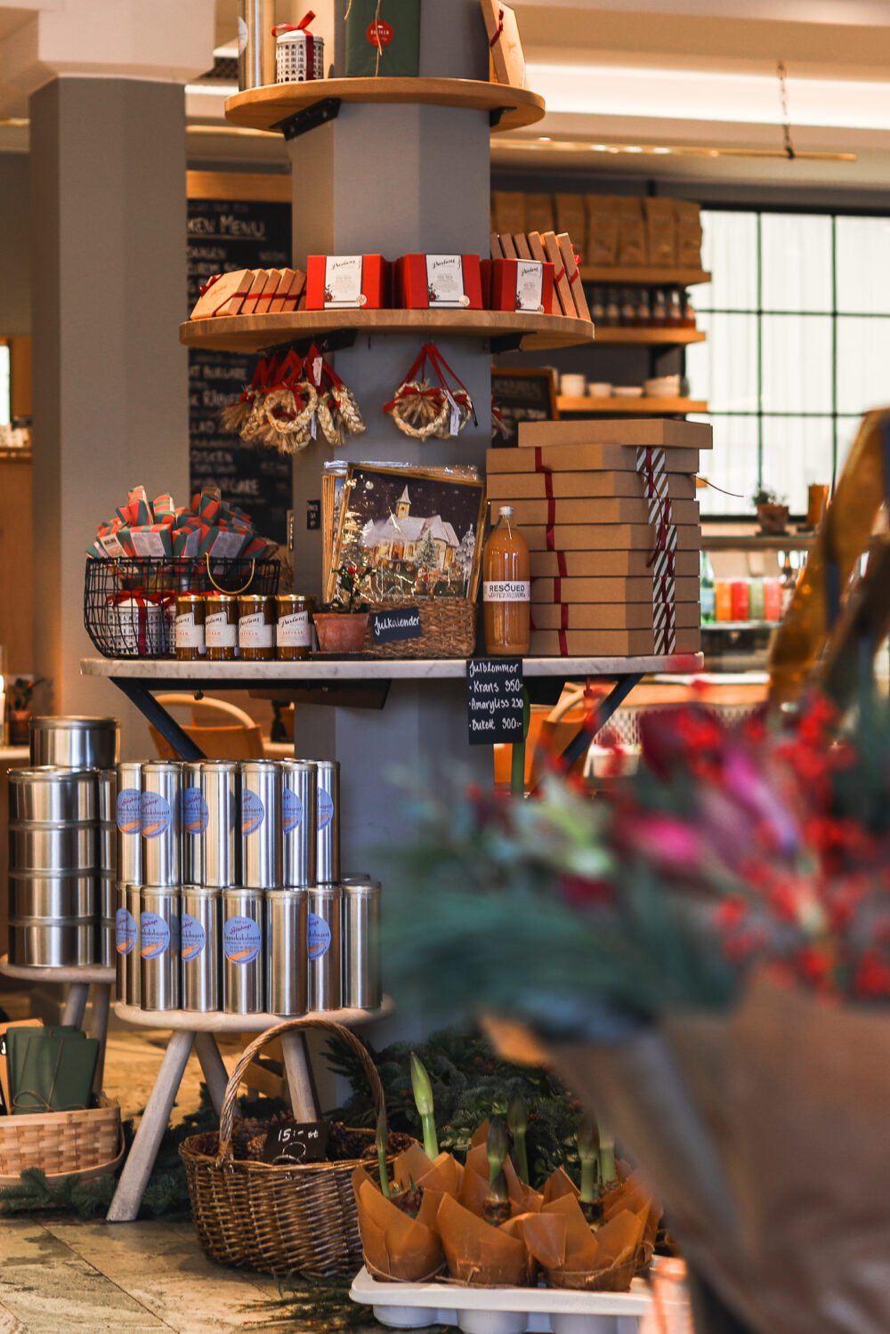 Christmas shopping at butiken